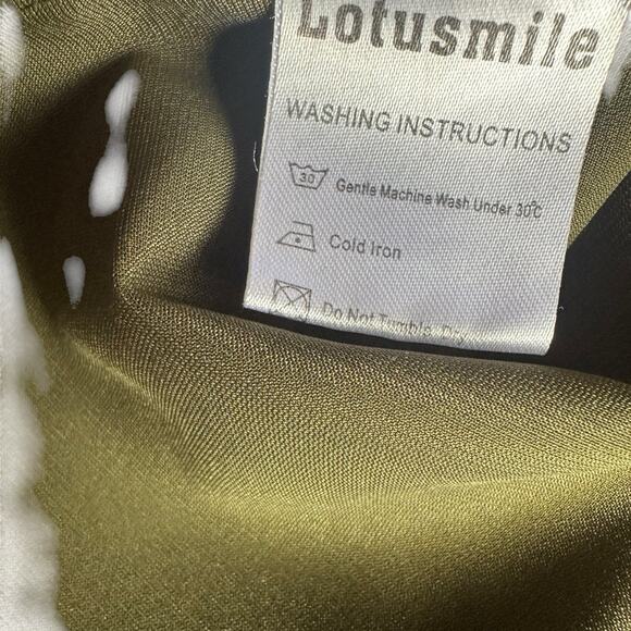 Lotusmile Olive Green Button-Down Blouse | Cap Sleeves, Pockets, Size Large - Picture 7 of 8